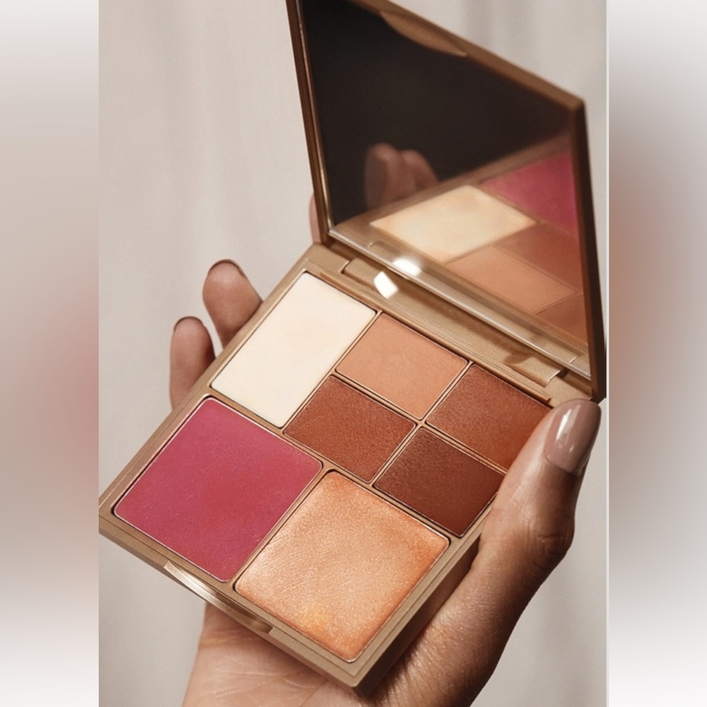 Stila Sculpt & Glow All-in-One Contouring & Highlighting Palette